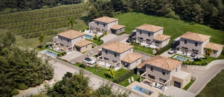  6 villas contemporaines, situées à Cuers dans le Var